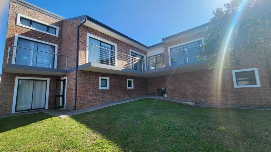 5 Bedroom Property for Sale in Tergniet Western Cape